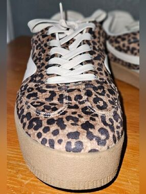Dolce Vita Leopard Print Platform Sneaker - Women's Casual Shoe 9.5